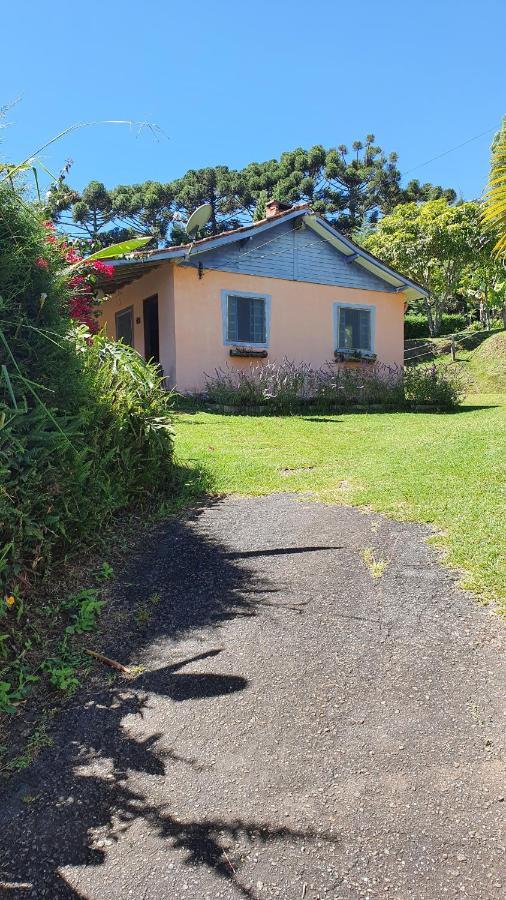 Casa Na Montanha A 500 Metros Da Pedra Do Bau Leilighet São Bento do Sapucaí Eksteriør bilde